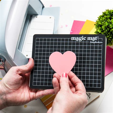Magic mats for creating scrapbook memories